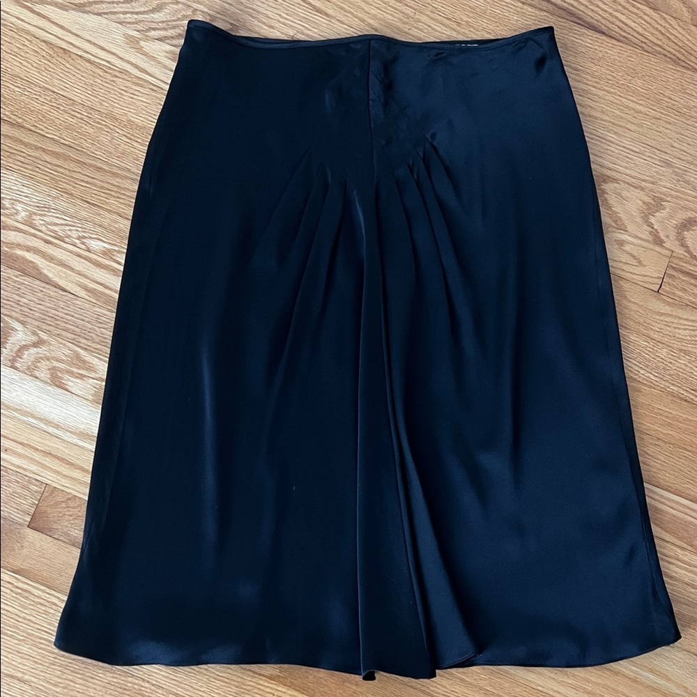 Elegant Black Women's Skirt 100% silk